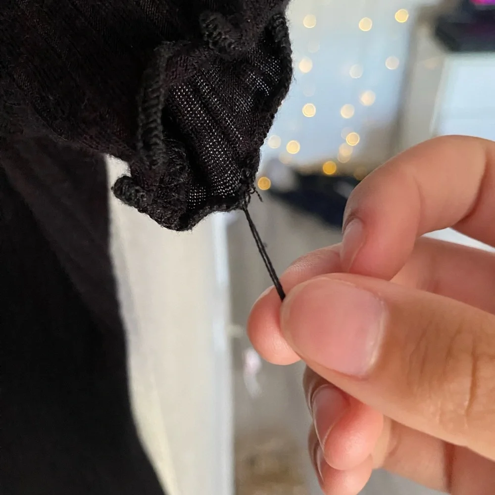 Simple button crop tee - Picture 2 of 3